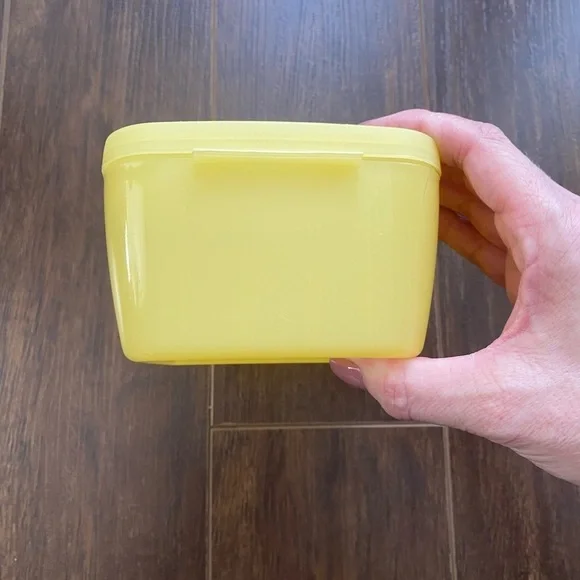 Tupperware Cheese Hanger - Picture 4 of 8